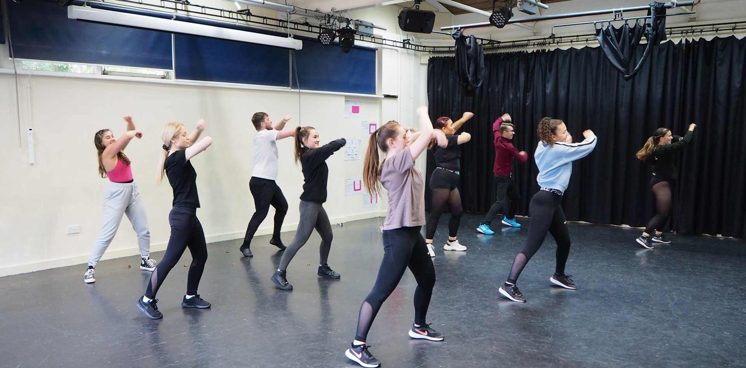 Aladdin support cast rehearsing